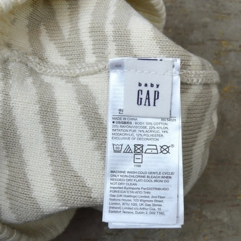 Baby GAP Zebra Pom Hat, Cream Color‎